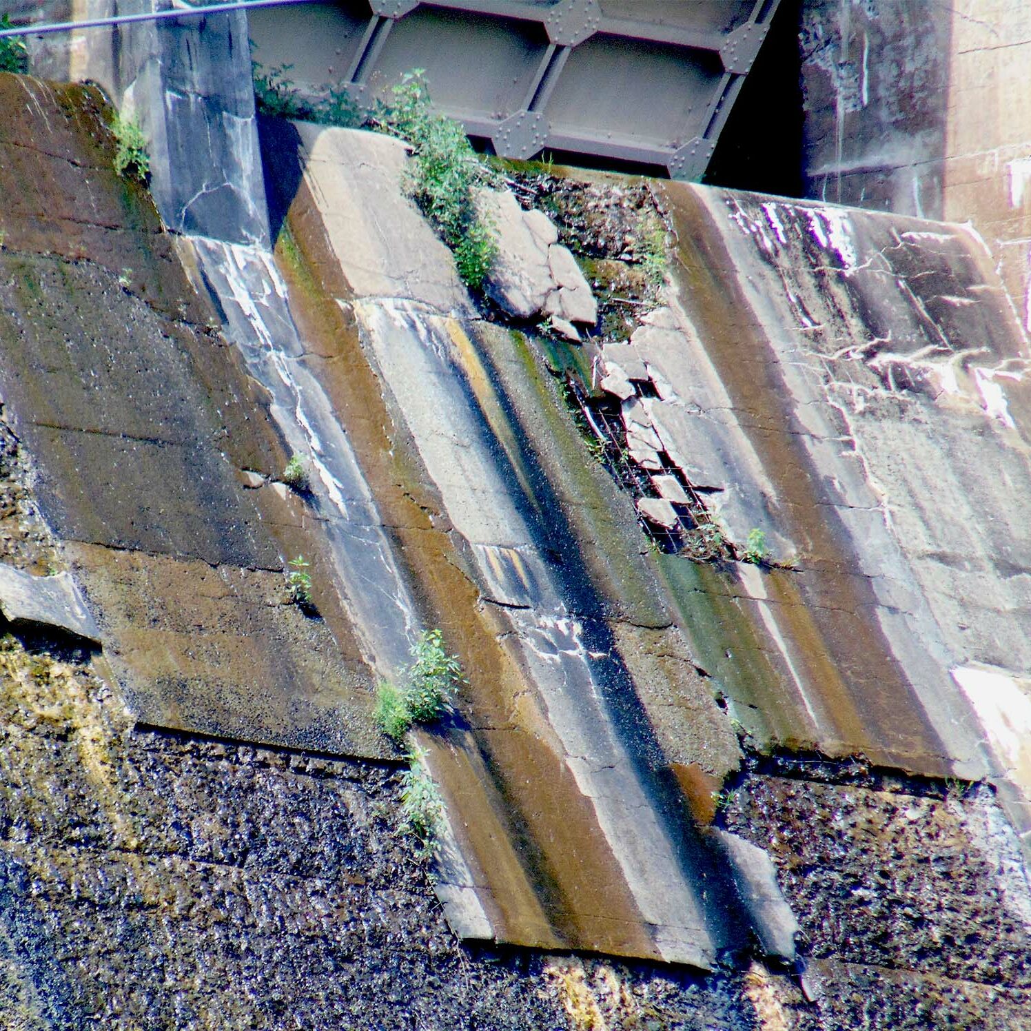 dam-wall